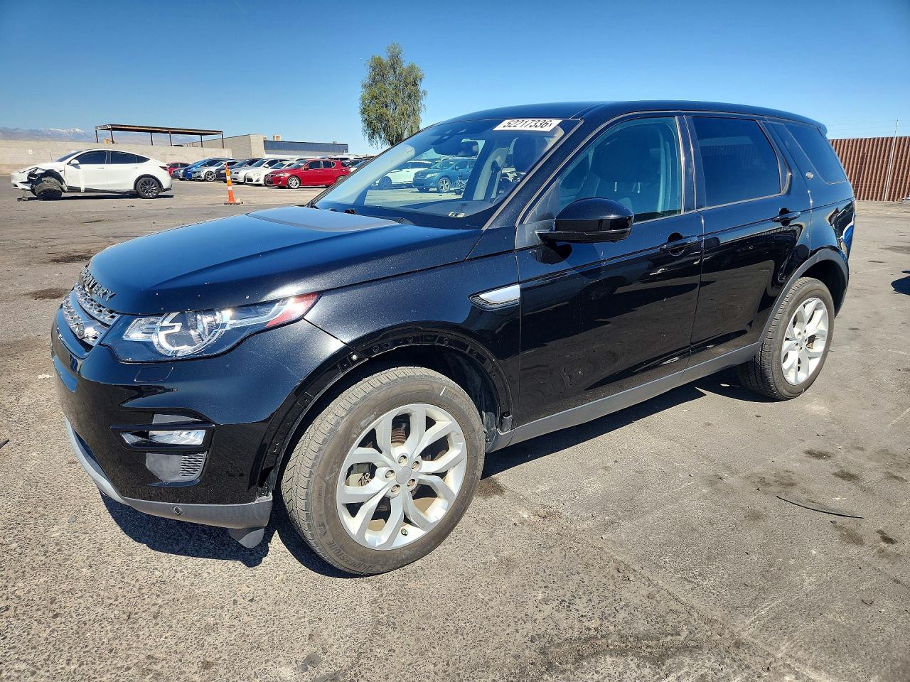 Salvage Land Rover Discovery Image