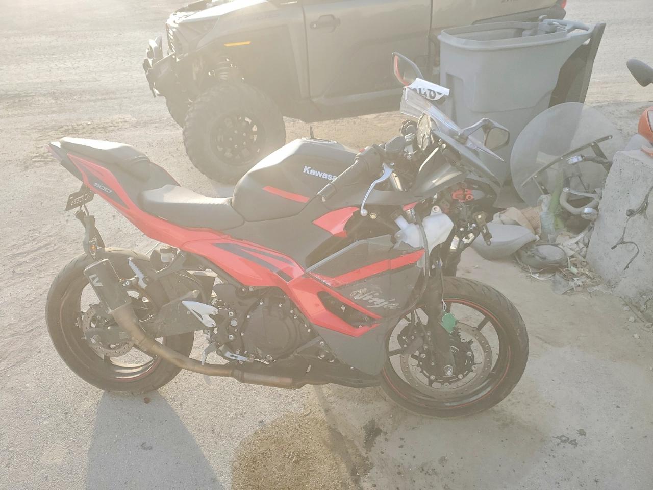 Salvage Kawasaki Ninja 500 Image