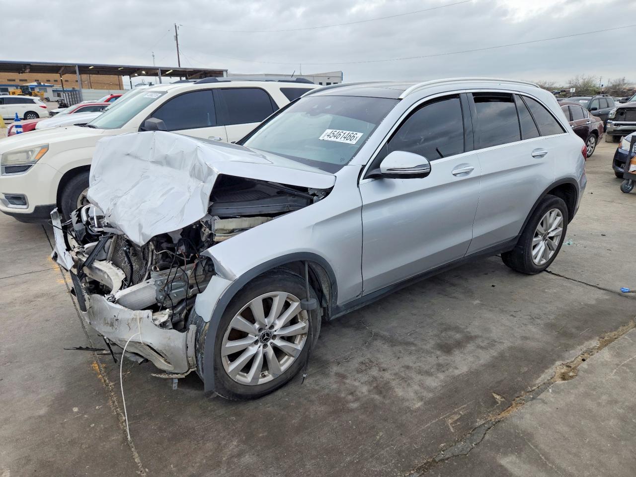Salvage Mercedes-Benz GLC Image