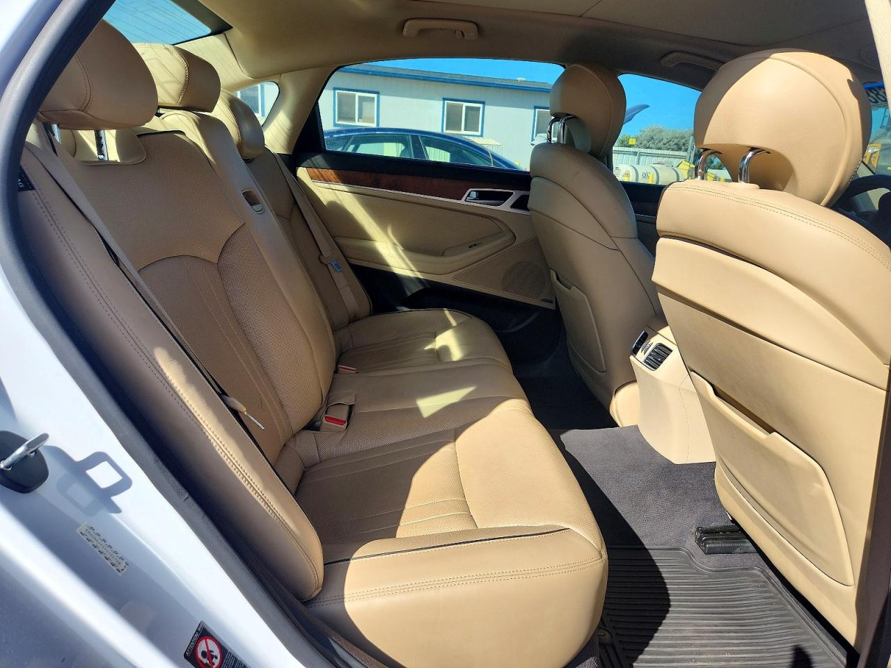 Hyundai Genesis 5.0l