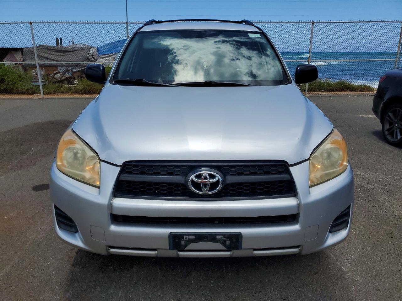 Toyota RAV4 Base