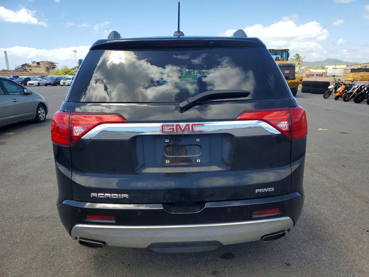 GMC Acadia Denali