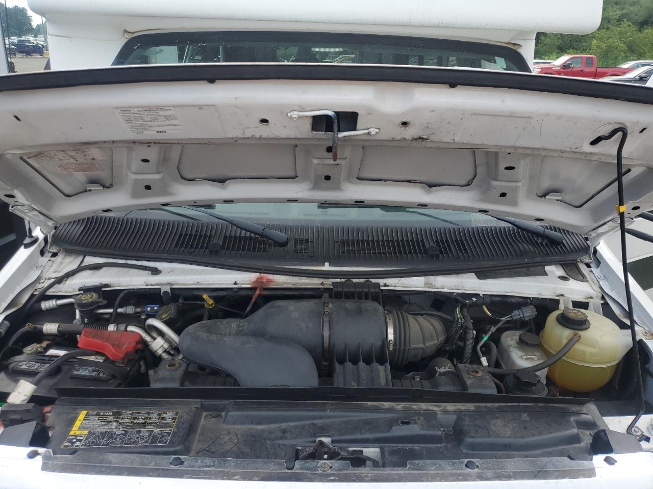Ford Econoline E350 Super Duty Cutaway Van