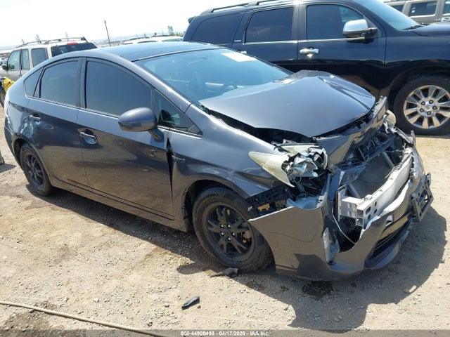 Salvage Toyota Prius Image