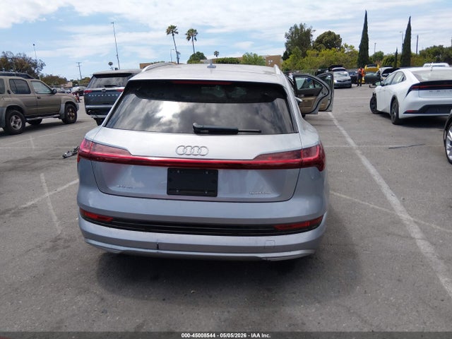Audi e-tron Premium Quattro