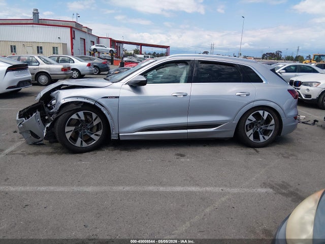 Audi e-tron Premium Quattro