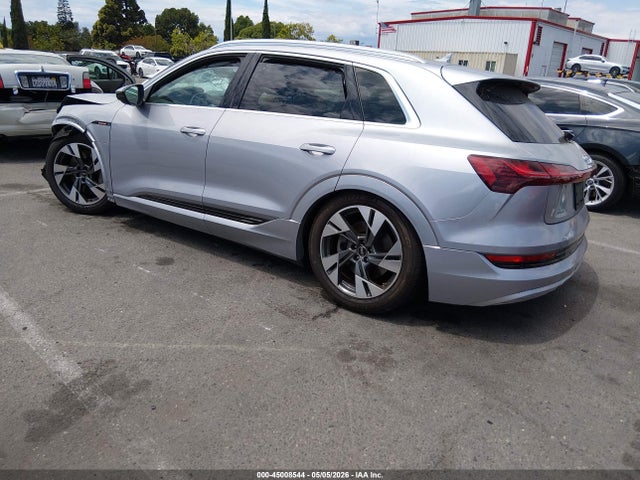 Audi e-tron Premium Quattro