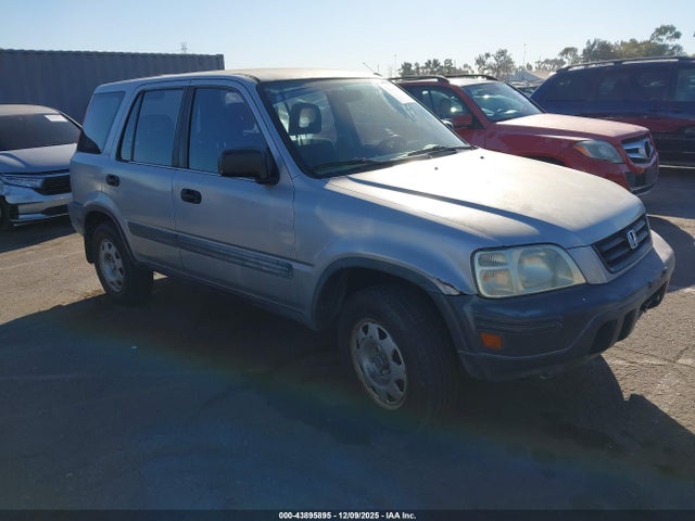 Salvage Honda CR-V Image