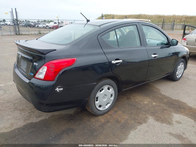 Nissan Versa