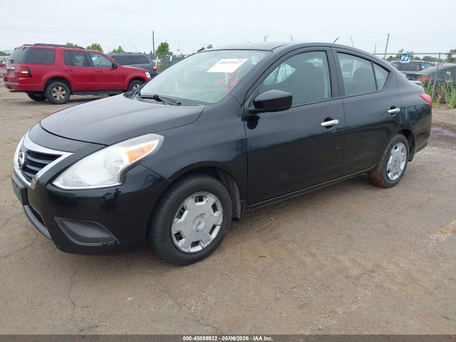 Nissan Versa