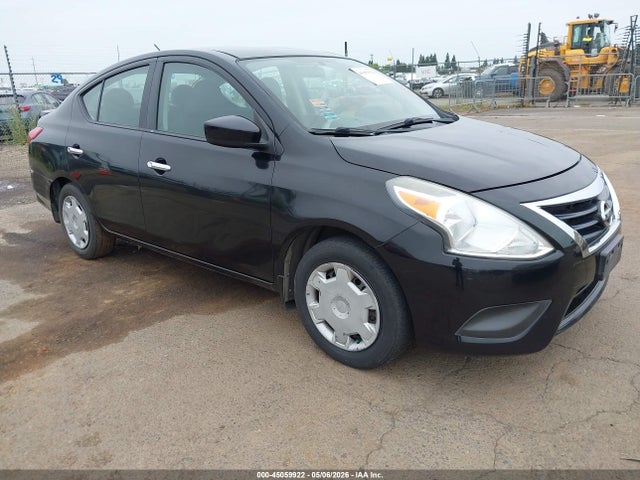 Salvage Nissan Versa Image