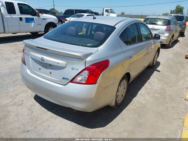 Nissan Versa 1.6 Sv