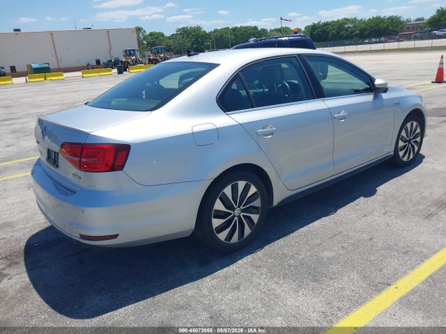 Volkswagen Jetta Sel Premium
