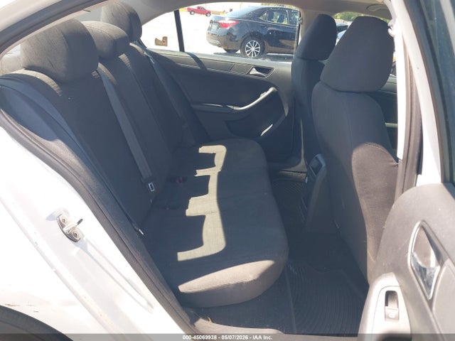 Volkswagen Jetta 2.0l S