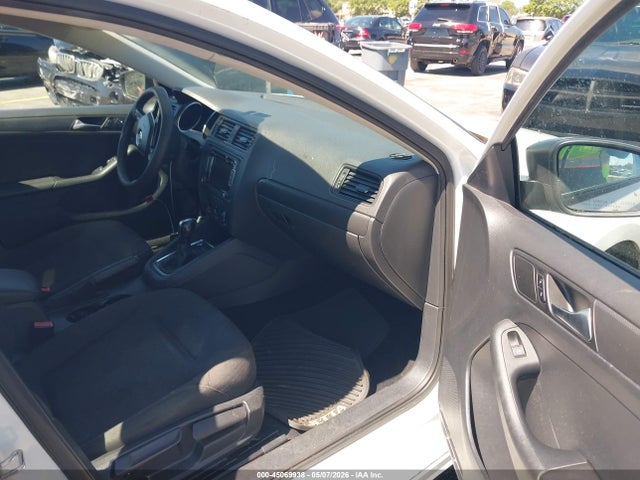 Volkswagen Jetta 2.0l S