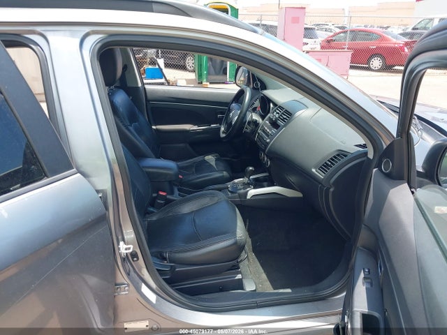 Mitsubishi Outlander Se