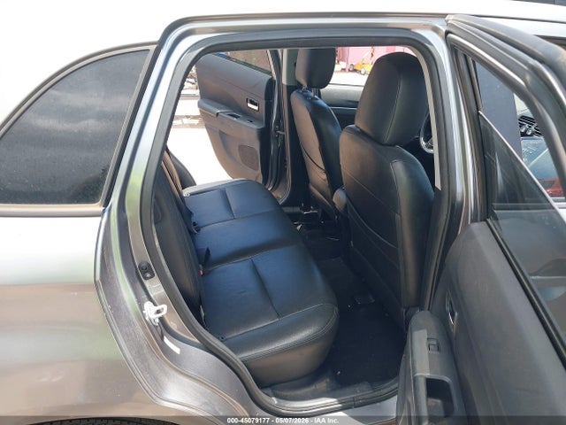 Mitsubishi Outlander Se