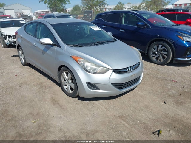 Salvage Hyundai ELANTRA Image