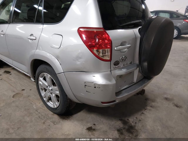 Toyota RAV4 Sport V6