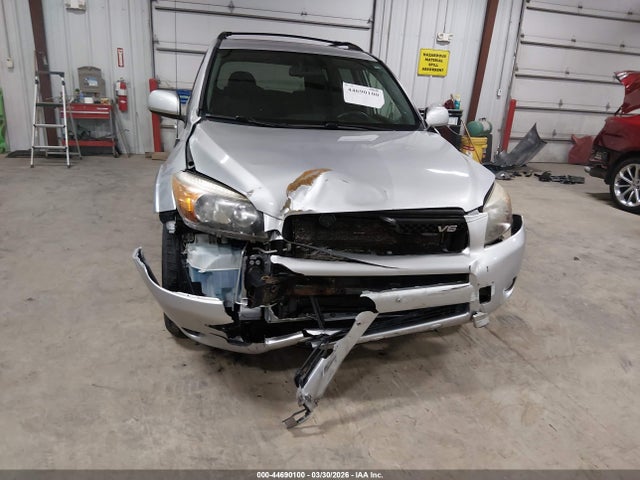 Toyota RAV4 Sport V6