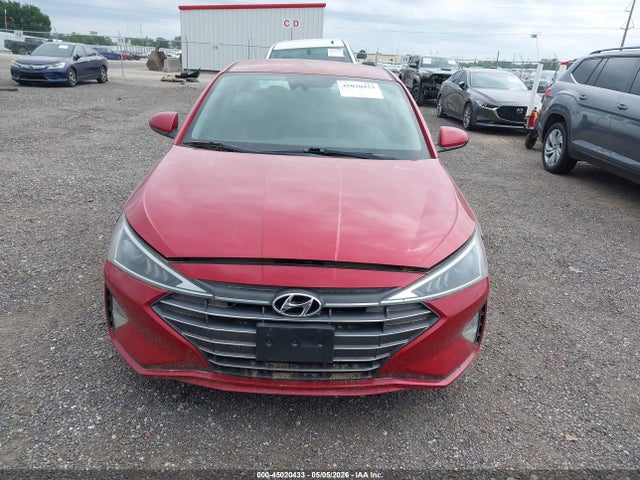 Hyundai ELANTRA Sel
