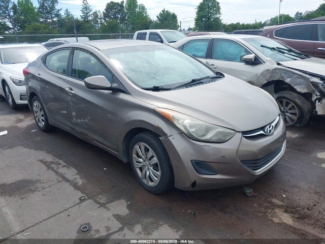 Salvage Hyundai ELANTRA Image