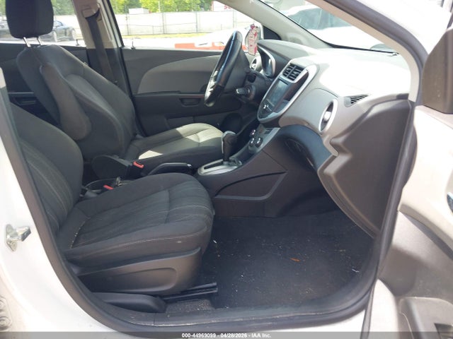 Chevrolet Sonic Lt Auto