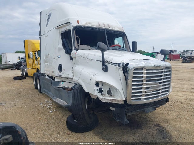Salvage Freightliner Cascadia 125 Image