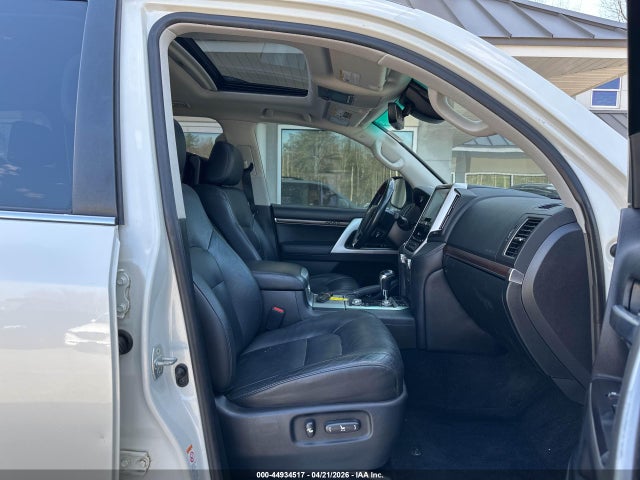 Toyota Land Cruiser V8