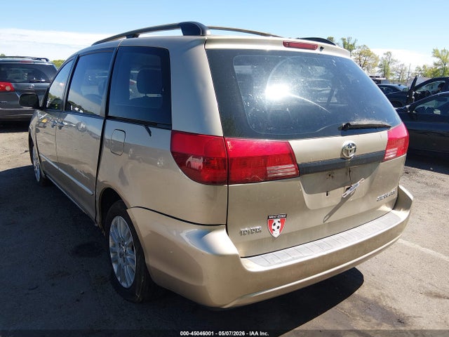 Toyota Sienna Ce