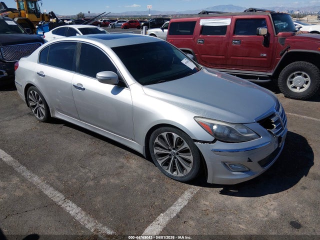 Salvage Hyundai Genesis Image