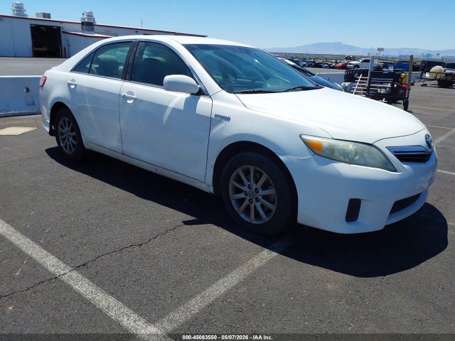 Salvage Toyota Camry Image
