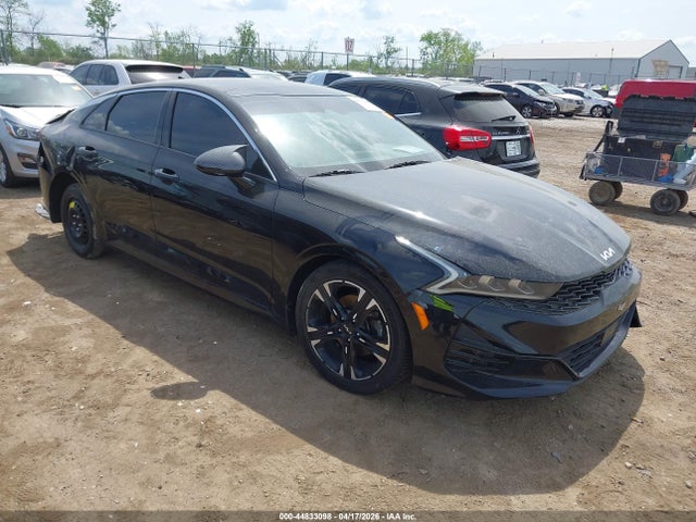 Salvage Kia K5 Image