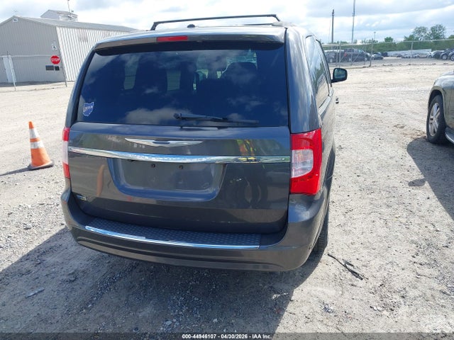 Chrysler Town & Country Touring
