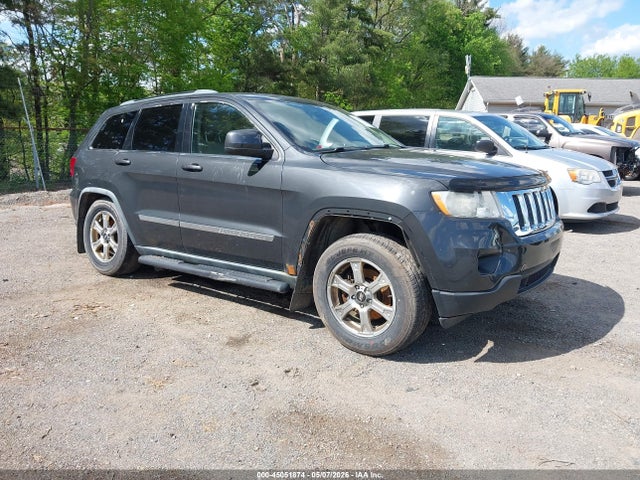 Salvage Jeep Grand Cherokee Image