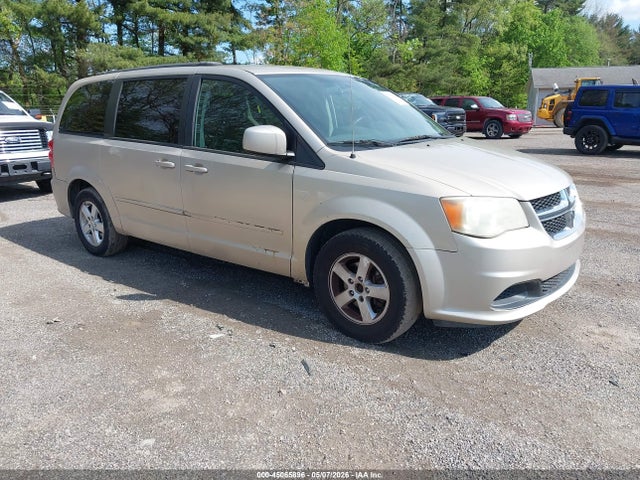 Salvage Dodge Grand Caravan Image