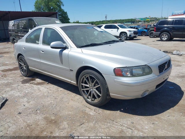 Salvage Volvo S60 Image