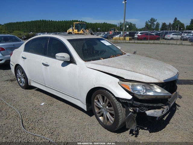 Salvage Hyundai Genesis Image
