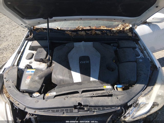 Hyundai Genesis 3.8
