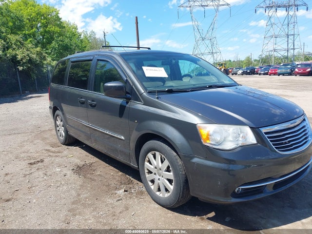Salvage Chrysler Town & Country Image
