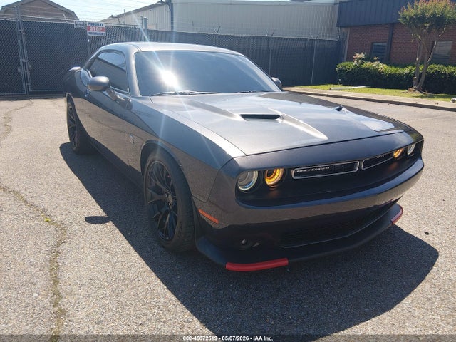 Salvage Dodge Challenger Image