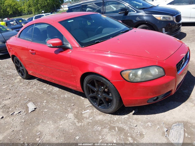 Salvage Volvo C70 Image