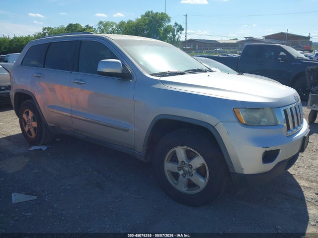 Salvage Jeep Grand Cherokee Image