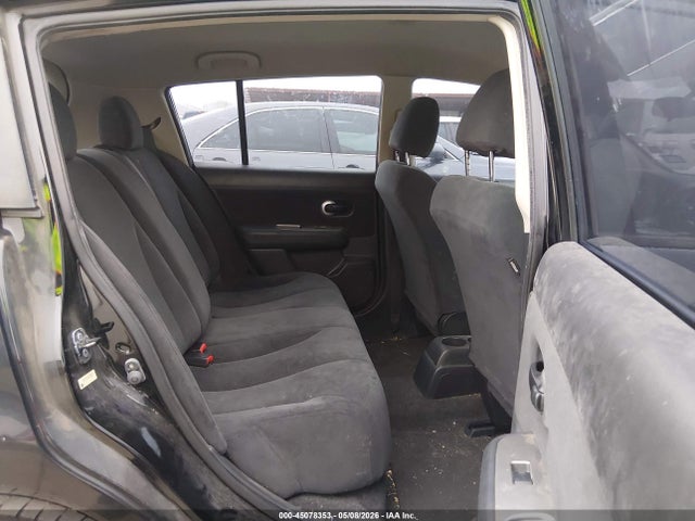 Nissan Versa 1.8 S