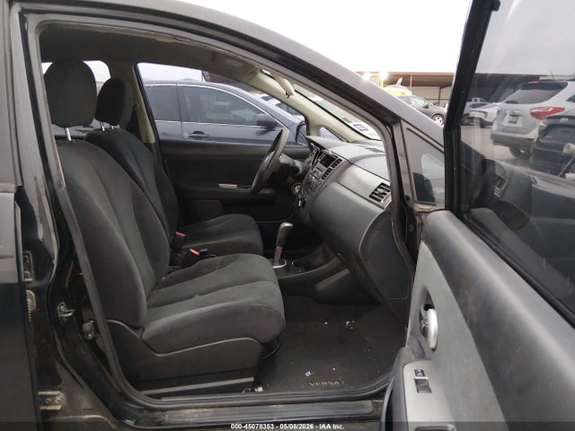 Nissan Versa 1.8 S