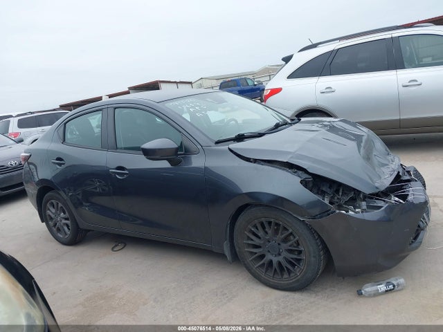Toyota Yaris Xle