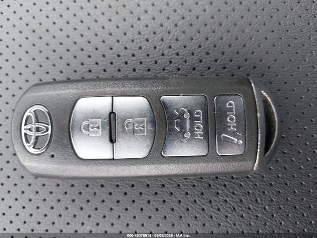 Toyota Yaris Xle