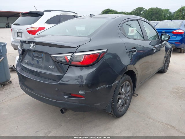Toyota Yaris Xle