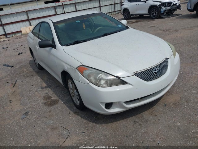 Salvage Toyota Camry Image