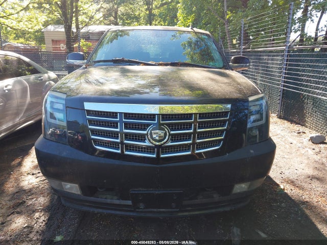 Cadillac Escalade Standard